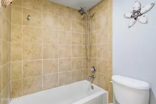 1810 E Blacklidge Dr, Tucson, AZ 85719 - Photo 15
