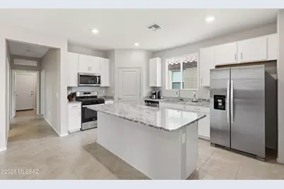 7782 S New Strike Way, Tucson, AZ 85747 - Photo 9