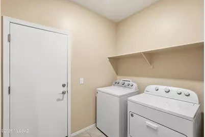 7782 S New Strike Way, Tucson, AZ 85747 - Photo 11