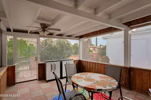 365 W Calle De La Amistad, Green Valley, AZ 85614 - Photo 23