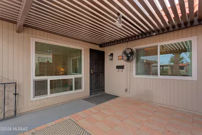 365 W Calle De La Amistad, Green Valley, AZ 85614 - Photo 5