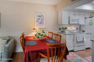 365 W Calle De La Amistad, Green Valley, AZ 85614 - Photo 11