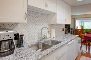 365 W Calle De La Amistad, Green Valley, AZ 85614 - Photo 13