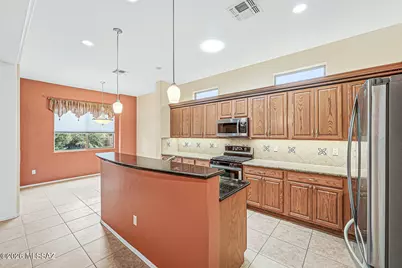 1160 W Tenniel Drive, Green Valley, AZ 85614 - Photo 13