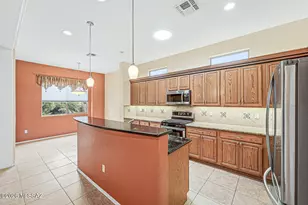 1160 W Tenniel Dr, Green Valley, AZ 85614 - Photo 13