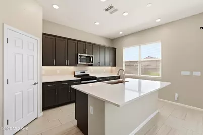 10613 W Whitehall Drive, Marana, AZ 85653 - Photo 11