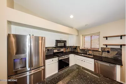 17173 S Sienna Bluffs Trail, Corona de Tucson, AZ 85641 - Photo 9
