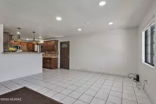 664 N Mercedes St, Nogales, AZ 85621 - Photo 9
