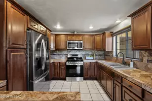 664 N Mercedes St, Nogales, AZ 85621 - Photo 7