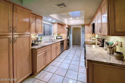 5270 N Fort Yuma Trail, Tucson, AZ 85750 - Photo 11