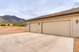9029 S Seven Oaks Dr, Hereford, AZ 85615 - Photo 11