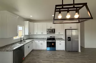 670 W Wyoming St, Tucson, AZ 85706 - Photo 5