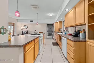 1931 S Calle Montanosa, Green Valley, AZ 85622 - Photo 23