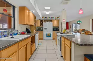 1931 S Calle Montanosa, Green Valley, AZ 85622 - Photo 21