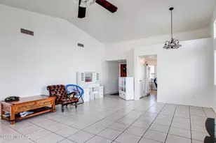 4697 W Globeberry St, Tucson, AZ 85741 - Photo 13