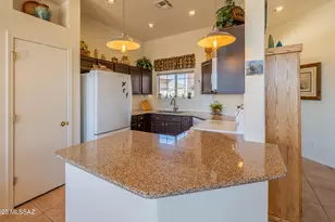5379 W Tearblanket Pl, Marana, AZ 85658 - Photo 9