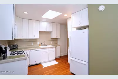 2027 E Hawthorne Street, Tucson, AZ 85719 - Photo 15