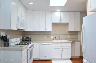 2027 E Hawthorne St, Tucson, AZ 85719 - Photo 17