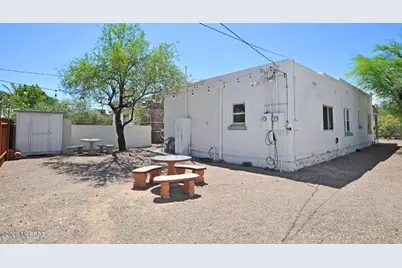 2027 E Hawthorne Street, Tucson, AZ 85719 - Photo 9
