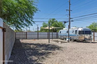 802 E Silverlake Road, Tucson, AZ 85713 - Photo 15