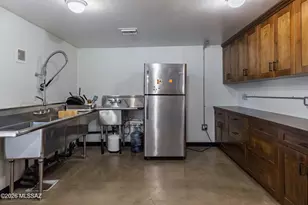 802 E Silverlake Rd, Tucson, AZ 85713 - Photo 27