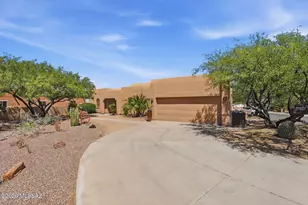 490 S Corte Del Poeta, Green Valley, AZ 85614 - Photo 3