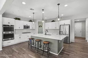 10957 W Renwick Dr, Marana, AZ 85653 - Photo 9