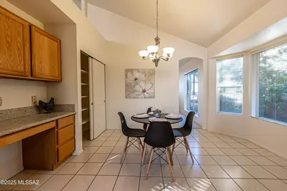 1380 W Copper Creek Place, Oro Valley, AZ 85737 - Photo 5