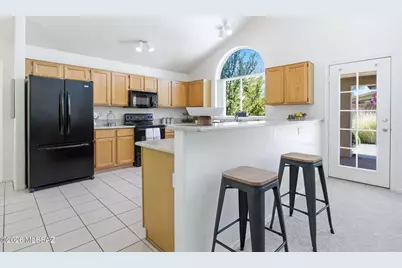 1380 W Copper Creek Place, Oro Valley, AZ 85737 - Photo 17