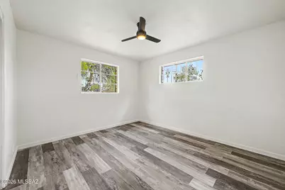 246 E President Street, Tucson, AZ 85714 - Photo 7