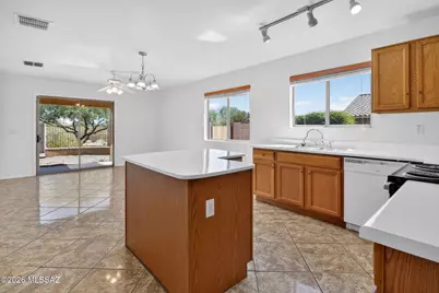 684 W Echo Mesa Drive, Green Valley, AZ 85614 - Photo 9