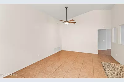 7699 S Zircon Crystal Drive, Tucson, AZ 85747 - Photo 13