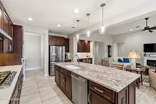 492 N Sonoma Vista Dr, Green Valley, AZ 85614 - Photo 17