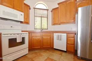 5784 W Treasure Point Pl, Tucson, AZ 85713 - Photo 13