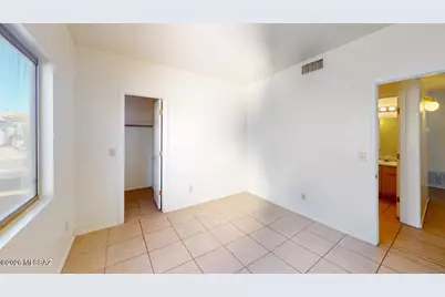 5534 S Gainsborough Road, Tucson, AZ 85746 - Photo 9