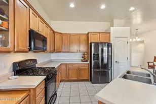 6592 W Sydney Ct, Tucson, AZ 85757 - Photo 3