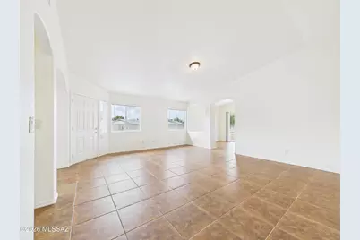 8900 E Alderpoint Way, Tucson, AZ 85730 - Photo 3