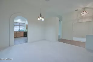 9831 N Double Diamond Pl, Tucson, AZ 85742 - Photo 9
