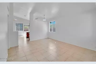 8874 S Desert Valley Way, Tucson, AZ 85747 - Photo 3