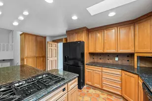 1435 E Indian Wells Rd, Tucson, AZ 85718 - Photo 15
