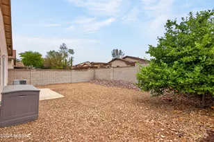 3757 E Desert Walk Ln, Tucson, AZ 85706 - Photo 27