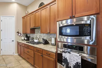 2568 E Arica Way, Green Valley, AZ 85614 - Photo 15