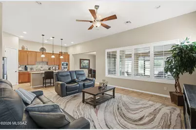 2568 E Arica Way, Green Valley, AZ 85614 - Photo 9