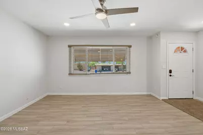 8677 E 24th Street, Tucson, AZ 85710 - Photo 9