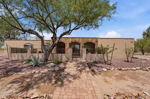3735 N Gunnison Dr, Tucson, AZ 85749 - Photo 1