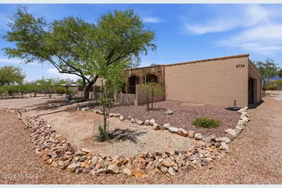 3735 N Gunnison Drive, Tucson, AZ 85749 - Photo 5