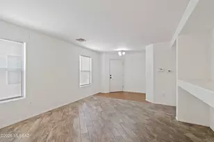 7058 S Brickellbush Ln, Tucson, AZ 85756 - Photo 7
