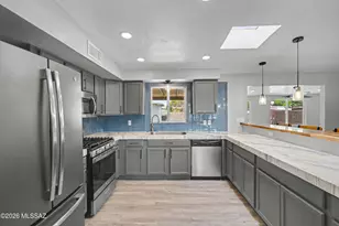 8534 E Ruby Dr, Tucson, AZ 85730 - Photo 13
