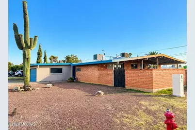 2865 N Eastgate Drive, Tucson, AZ 85712 - Photo 3