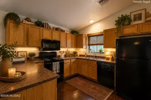409 E Geronimo Bluff Loop, Tucson, AZ 85705 - Photo 9